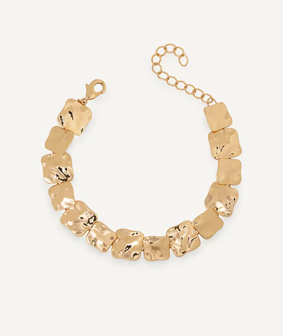 Pulsera con eslabones cuadrados de superficie orgánica texturizada